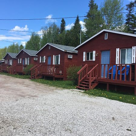 Lush'S Cottages Cormack Екстериор снимка