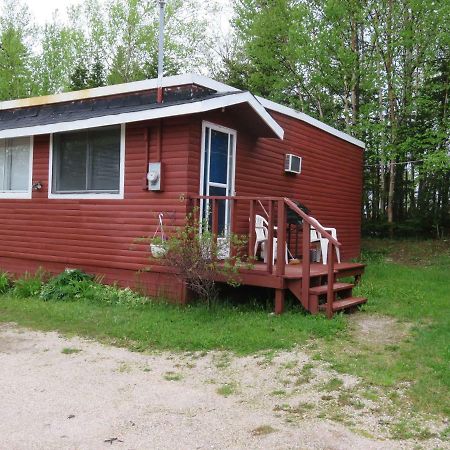 Lush'S Cottages Cormack Екстериор снимка