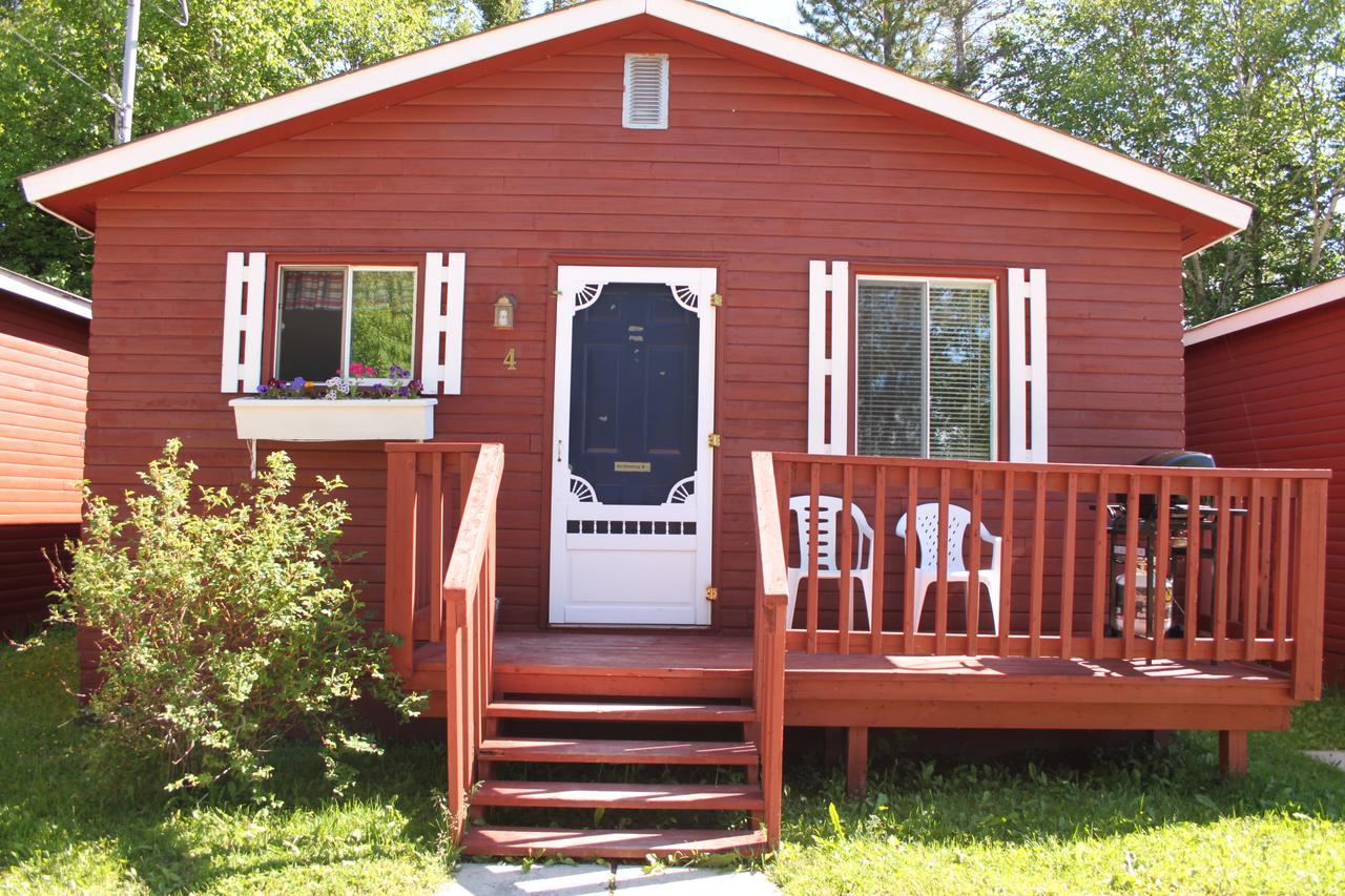 Lush'S Cottages Cormack Екстериор снимка
