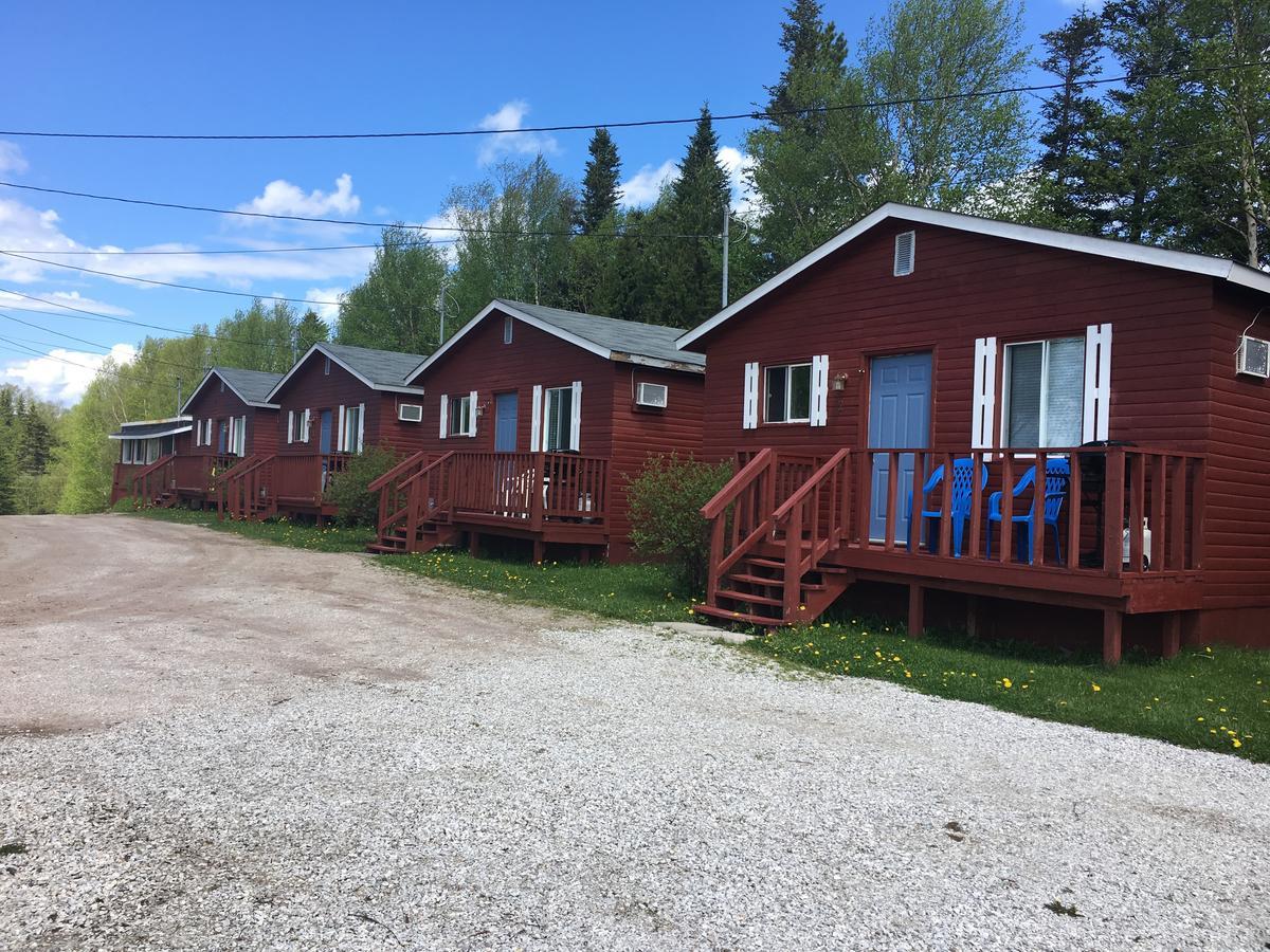 Lush'S Cottages Cormack Екстериор снимка